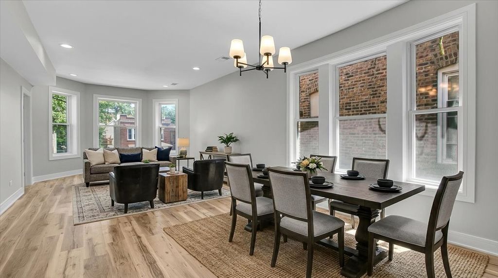 7026 S Eberhart Avenue, Chicago, IL 60637 — photo 3