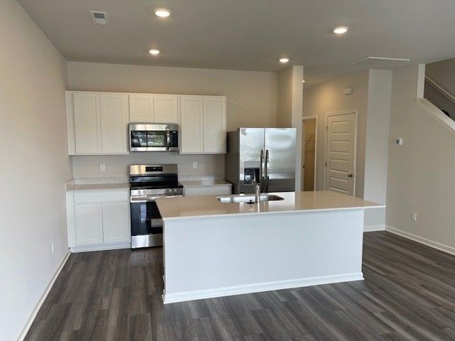 827 Big Bend Ct, White House, TN 37188