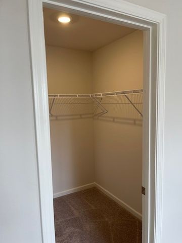 827 Big Bend Ct, White House, TN 37188