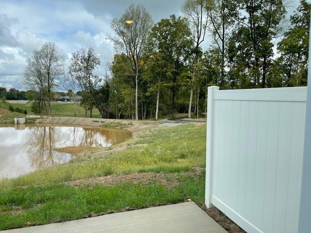 827 Big Bend Ct, White House, TN 37188