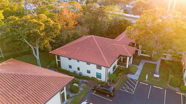 2408 HAMMOCK PINE BOULEVARD 2408, Clearwater, FL 33761