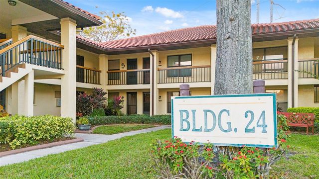 2408 HAMMOCK PINE BOULEVARD 2408, Clearwater, FL 33761