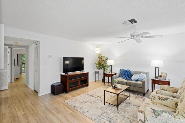 2408 HAMMOCK PINE BOULEVARD 2408, Clearwater, FL 33761