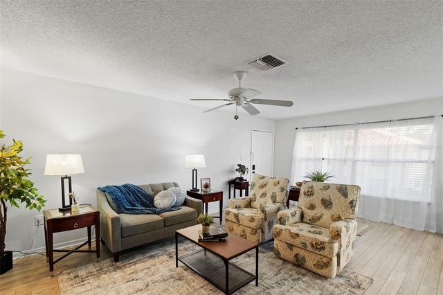 2408 HAMMOCK PINE BOULEVARD 2408, Clearwater, FL 33761