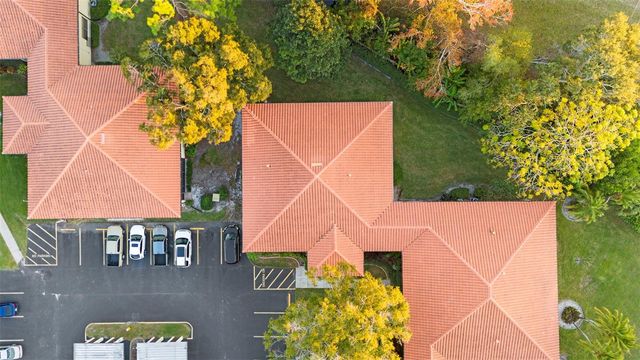 2408 HAMMOCK PINE BOULEVARD 2408, Clearwater, FL 33761