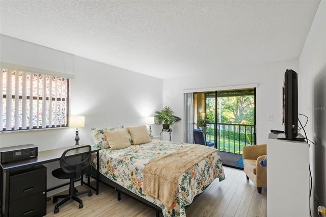 2408 HAMMOCK PINE BOULEVARD 2408, Clearwater, FL 33761