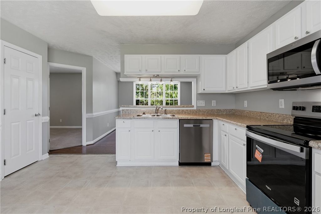 8229 Foxtrail Drive, Fayetteville, NC 28311 — photo 18