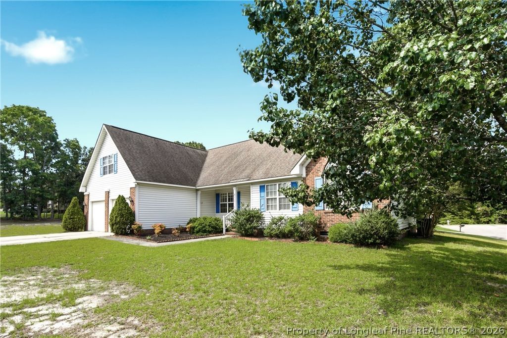 8229 Foxtrail Drive, Fayetteville, NC 28311 — photo 2