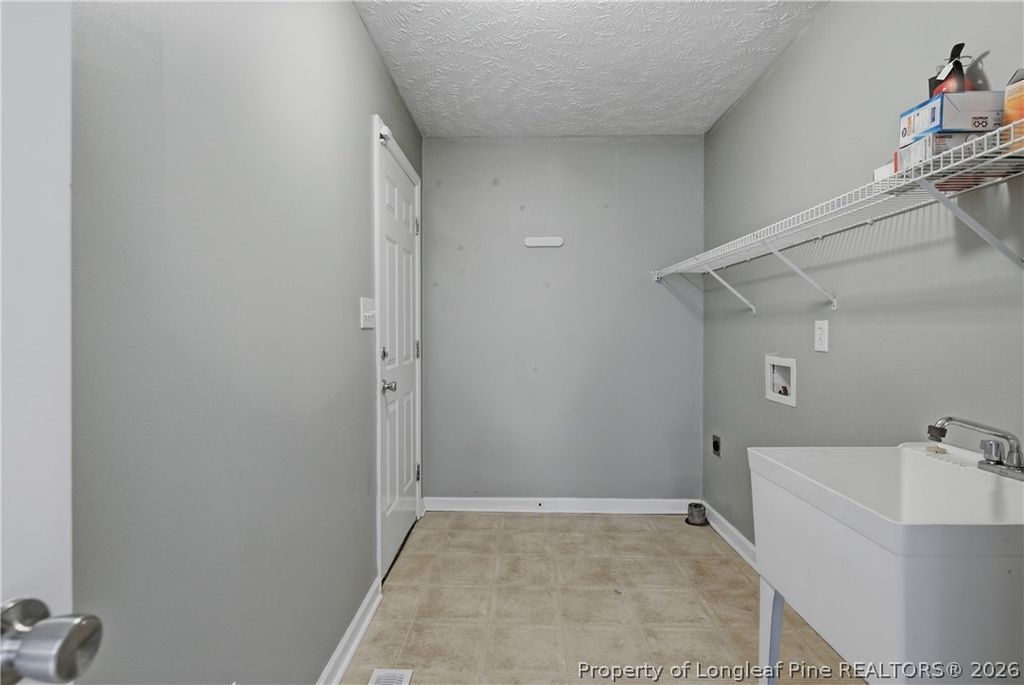 8229 Foxtrail Drive, Fayetteville, NC 28311 — photo 20