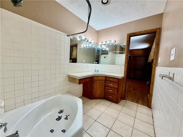 2125 N 88 Street, Kansas City, KS 66109