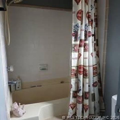 1875 N 185 Street, Okmulgee, OK 74047