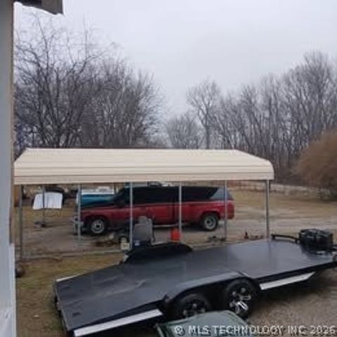 1875 N 185 Street, Okmulgee, OK 74047