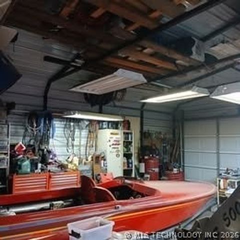 1875 N 185 Street, Okmulgee, OK 74047