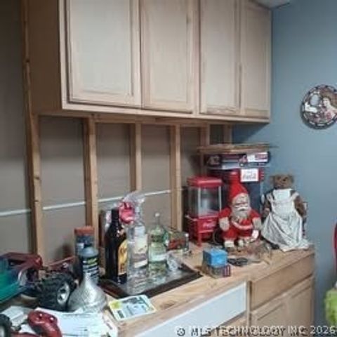 1875 N 185 Street, Okmulgee, OK 74047