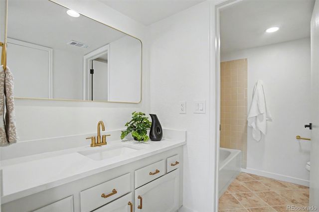 6473 S Havana Street B, Englewood, CO 80111