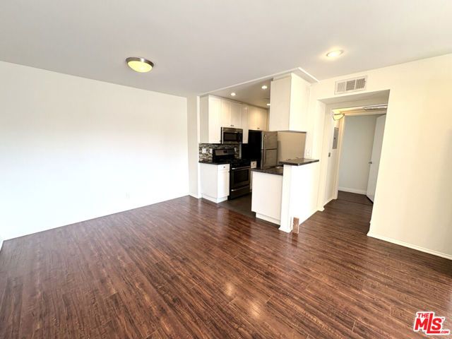 8515 Alcott Street 101, Los Angeles, CA 90035