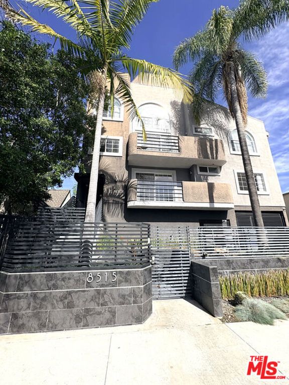 8515 Alcott Street 101, Los Angeles, CA 90035