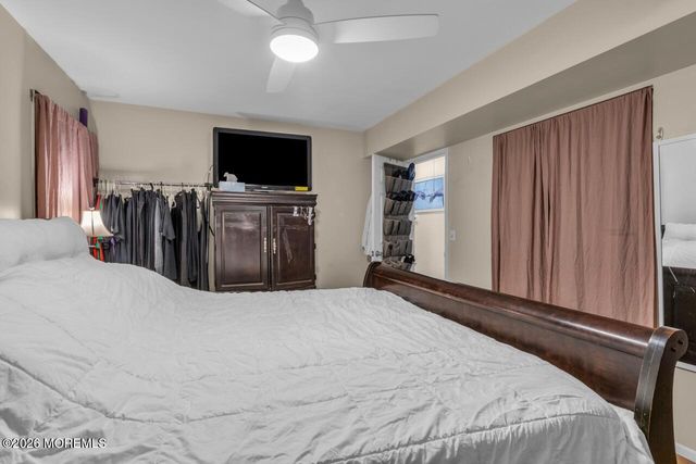 462 Champlain Street, Toms River, NJ 08757