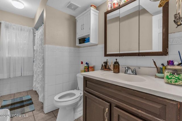 462 Champlain Street, Toms River, NJ 08757