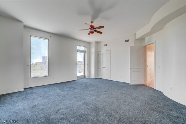 360 East Desert Inn Road 402, Las Vegas, NV 89109