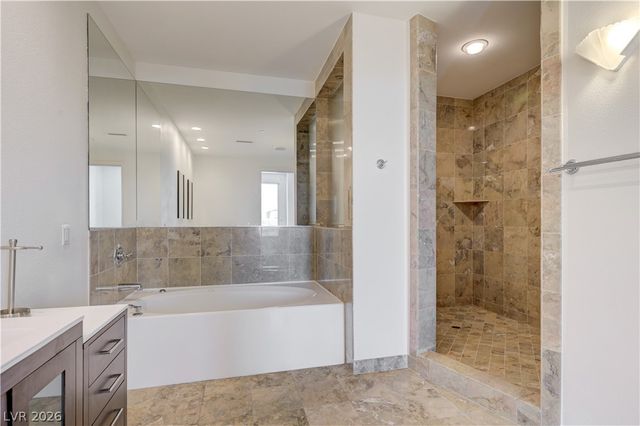 360 East Desert Inn Road 402, Las Vegas, NV 89109
