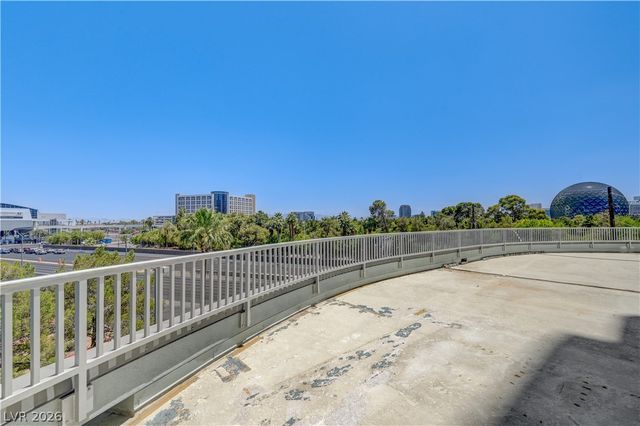 360 East Desert Inn Road 402, Las Vegas, NV 89109