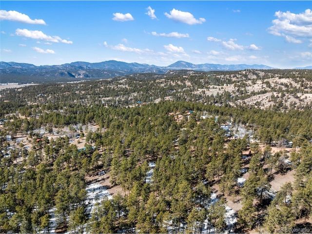 530 Columbine Rd, Florissant, CO 80816