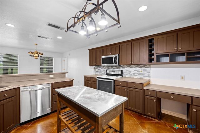 601 Seven Ranch Road, Salado, TX 76571
