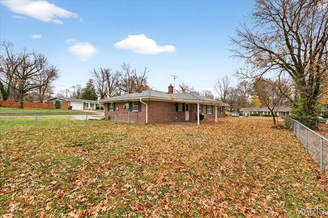 7000 Gary Drive, Belleville, IL 62223