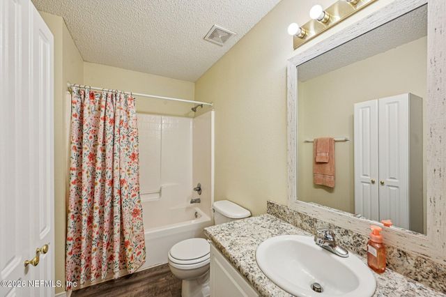 3650 MEADOWGREEN Lane, Middleburg, FL 32068