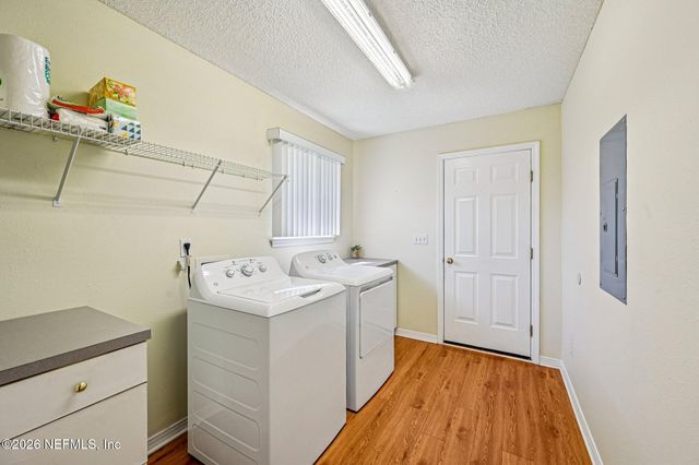 3650 MEADOWGREEN Lane, Middleburg, FL 32068