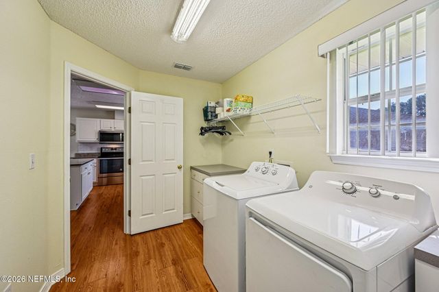 3650 MEADOWGREEN Lane, Middleburg, FL 32068