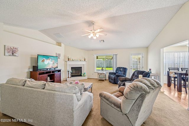 3650 MEADOWGREEN Lane, Middleburg, FL 32068