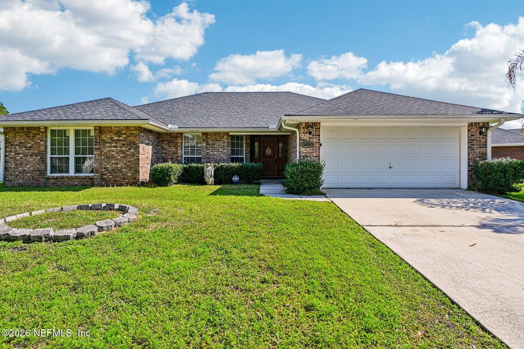 3650 MEADOWGREEN Lane, Middleburg, FL 32068