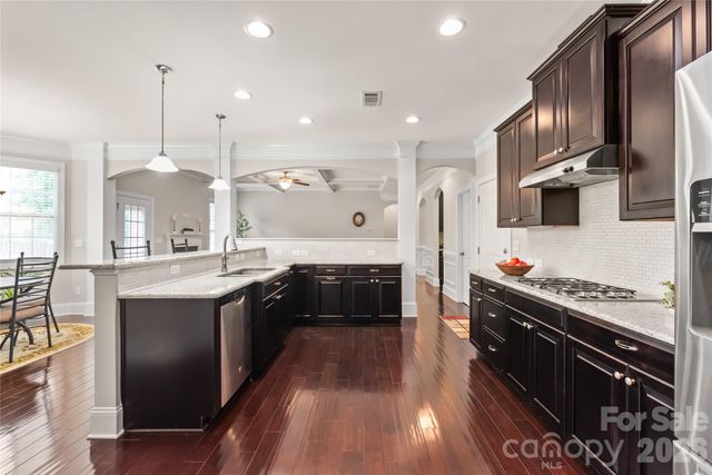 4606 Pebble Run Drive, Matthews, NC 28105
