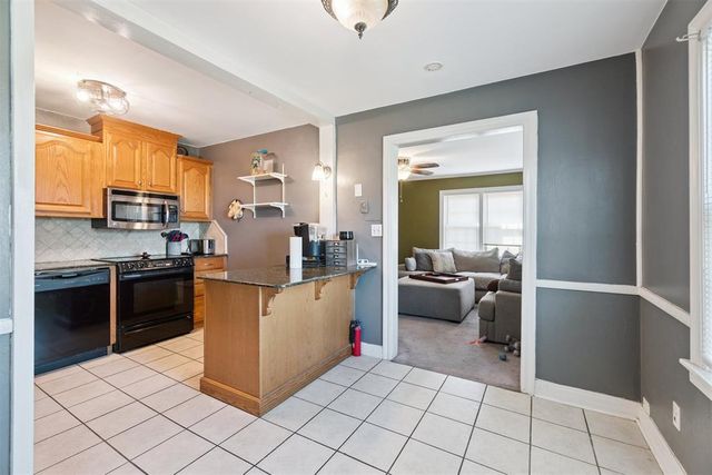 2009 NW 40th Street, Oklahoma City, OK 73118