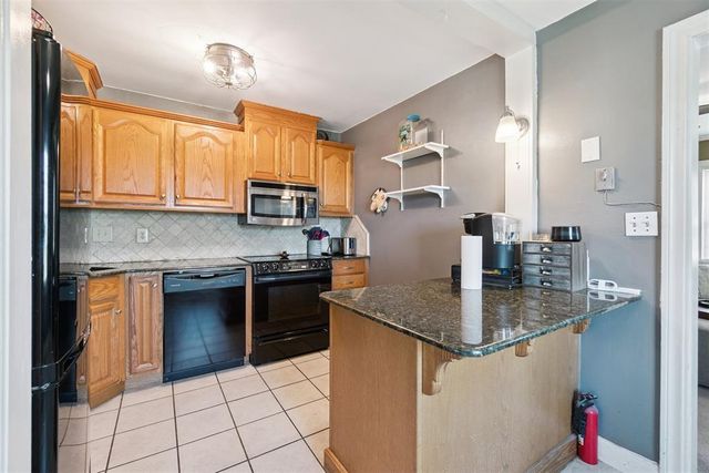 2009 NW 40th Street, Oklahoma City, OK 73118