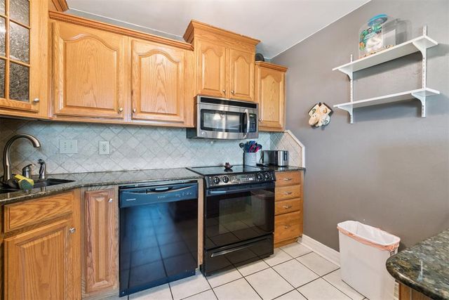 2009 NW 40th Street, Oklahoma City, OK 73118