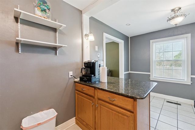 2009 NW 40th Street, Oklahoma City, OK 73118