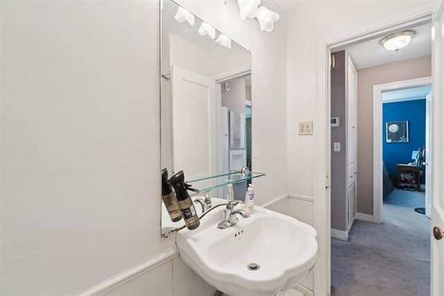 2009 NW 40th Street, Oklahoma City, OK 73118