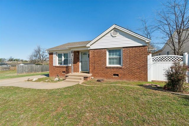 2009 NW 40th Street, Oklahoma City, OK 73118