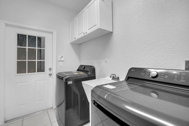 4100 Temple Street, West Palm Beach, FL 33407