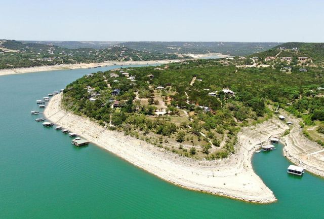 8101 Sharon RD, Volente, TX 78641