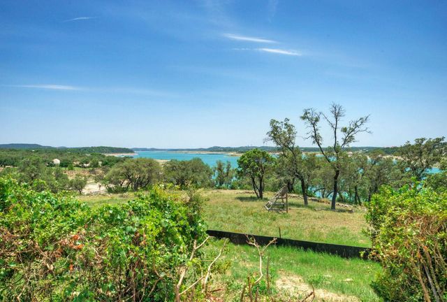 8101 Sharon RD, Volente, TX 78641