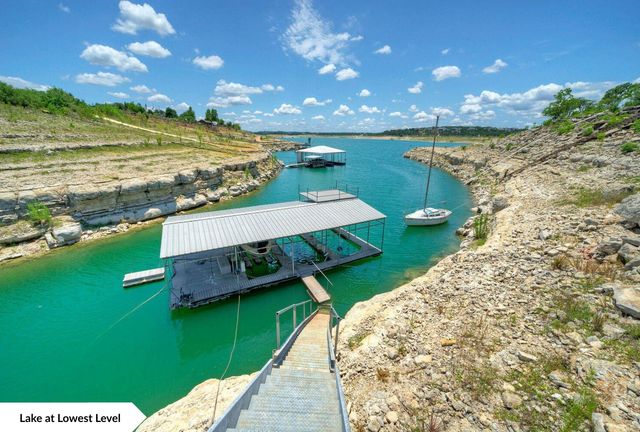 8101 Sharon RD, Volente, TX 78641