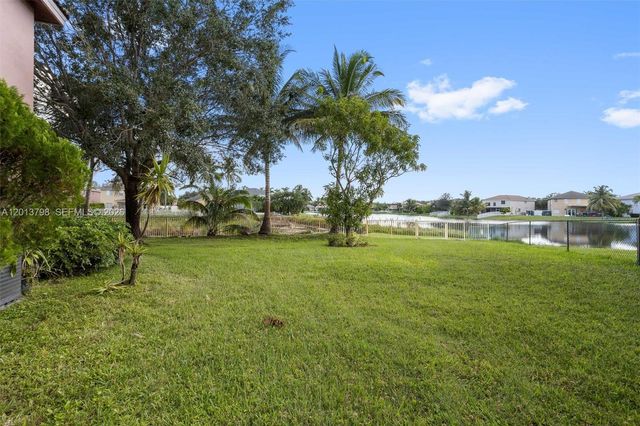 192 SW 204th Ave 192, Pembroke Pines, FL 33029