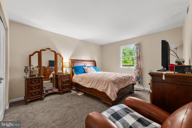 913 CHESTNUT ST, Collingdale, PA 19023