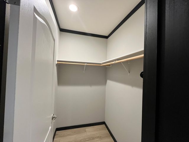 1093 Anna Ln, Sealy, TX 77474