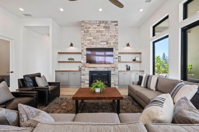1412 Lodge View Dr, Meadow Vista, CA 95722