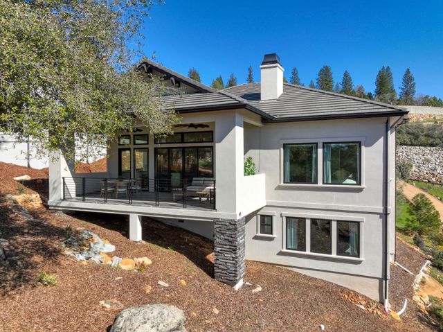 1412 Lodge View Dr, Meadow Vista, CA 95722